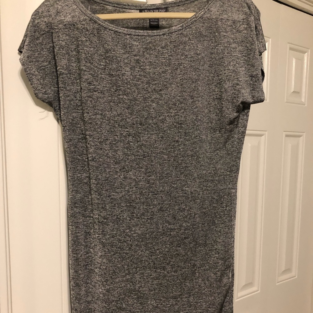 Maternity shirt comfortable gray pea in pod